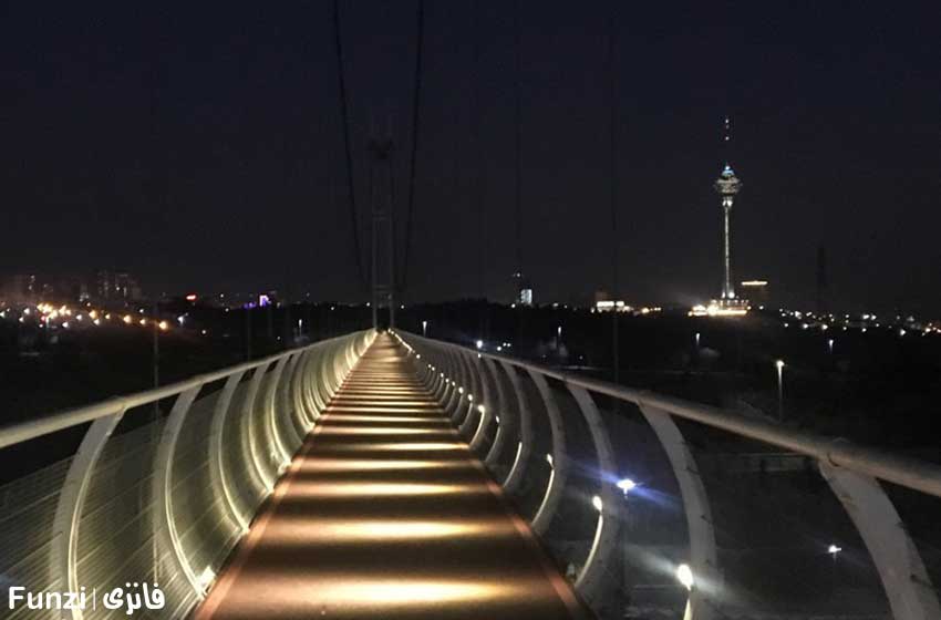 پل معلق آسمان بام محک برای شب گردی در تهران