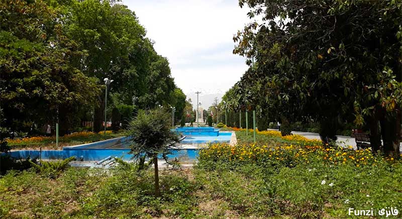 درختان سرسبز پارک شهر تهران