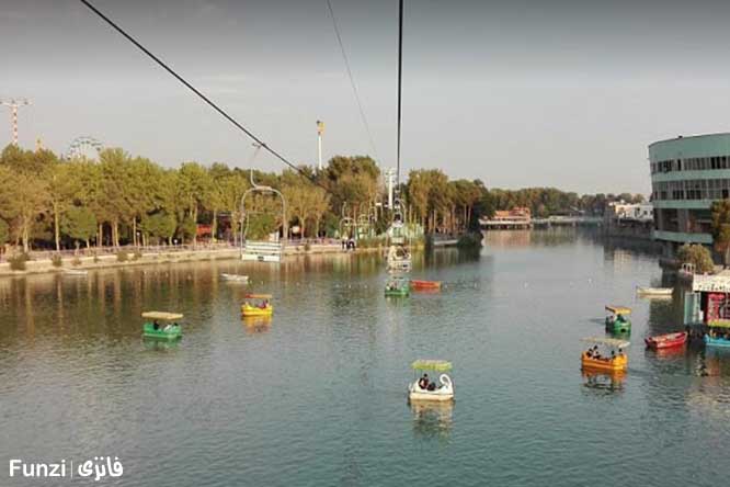 قایق سواری در دریاچه پارک ارم تهران